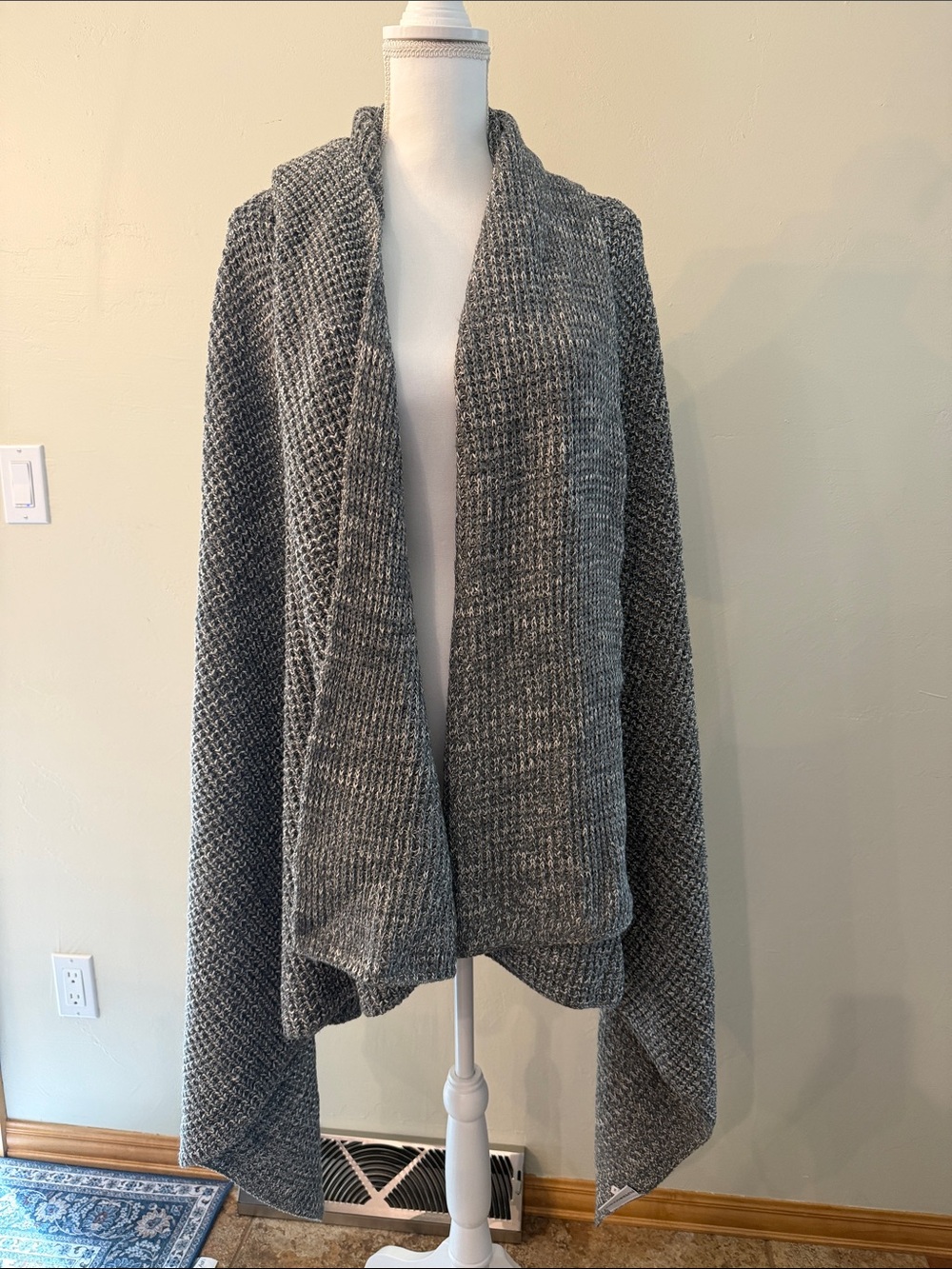 Paper Source Women's Grey Knit OS Open Front Sleeveless Cardigan with Hood